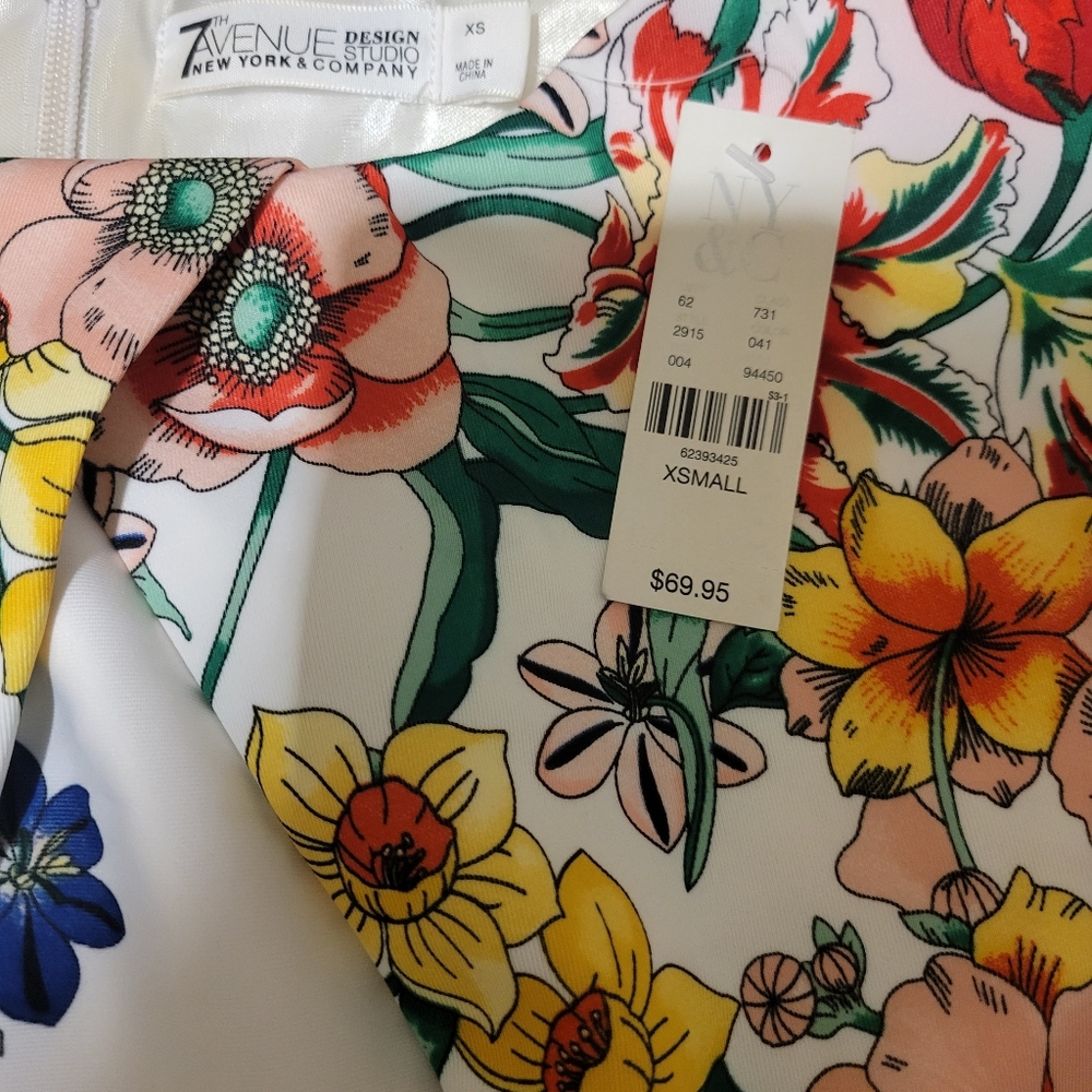 DRESS - Picture 3 of 4